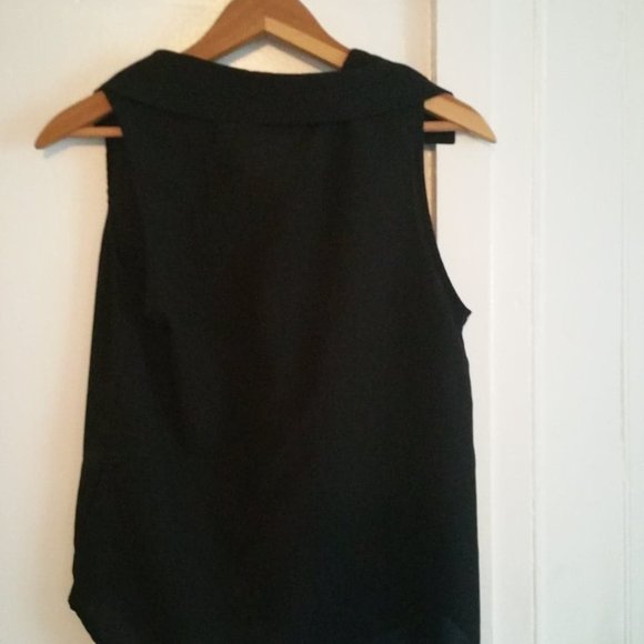 Black Collared Button Tank - Picture 2 of 2